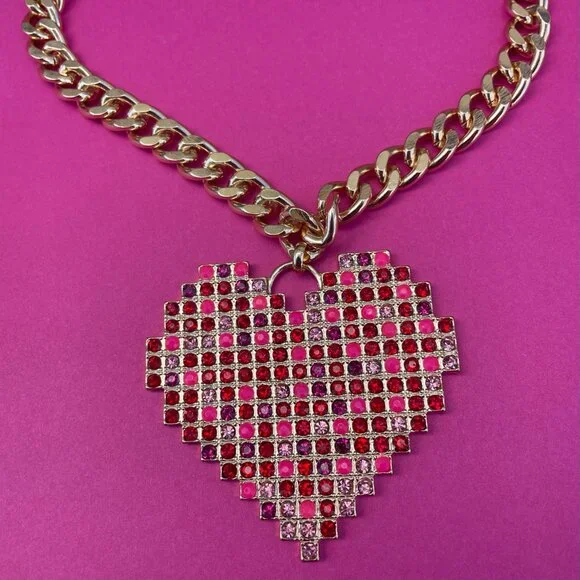 NWT Betsey Johnson Heart Necklace - Pink & Red Rhinestone Heart Thick Go… - Picture 4 of 12